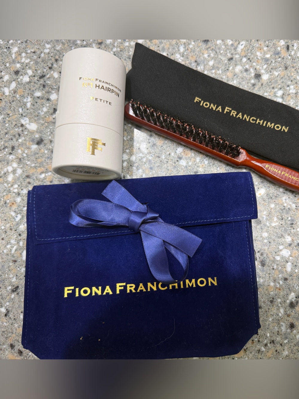 Fiona Franchimon No 1 Hairpin Petite/Champagnized with velvet pouch and brush